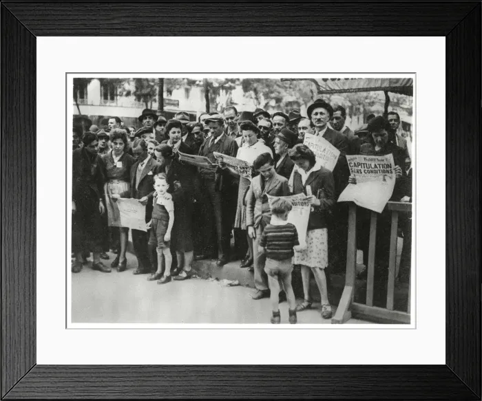 Framed Print : WW2 - During the evening of May 7th, all over Paris, Special editions are printed Framed Print : WW2 - During the evening of May 7th, all over Paris, Special editions are printed