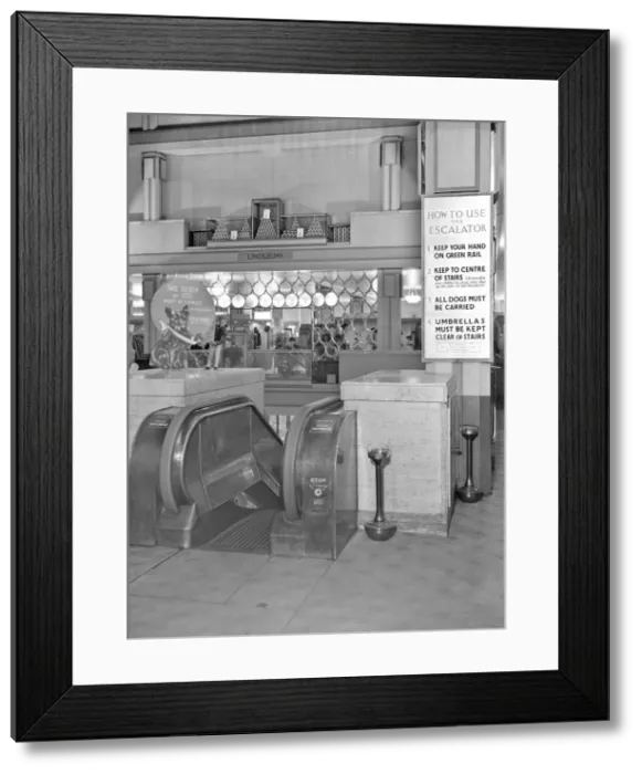 Framed Print : Bentalls Department Store - Kingston-upon-Thames Framed Print : Bentalls Department Store - Kingston-upon-Thames