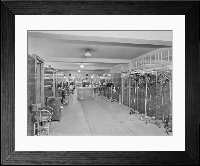 Framed Print : Bentalls Department Store - Kingston-upon-Thames Framed Print : Bentalls Department Store - Kingston-upon-Thames