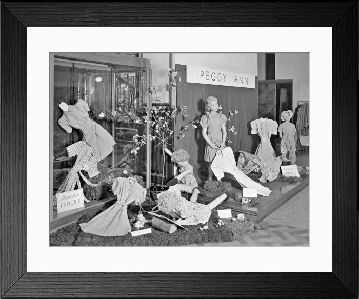 Framed Print : Bentalls Department Store - Kingston-upon-Thames Framed Print : Bentalls Department Store - Kingston-upon-Thames