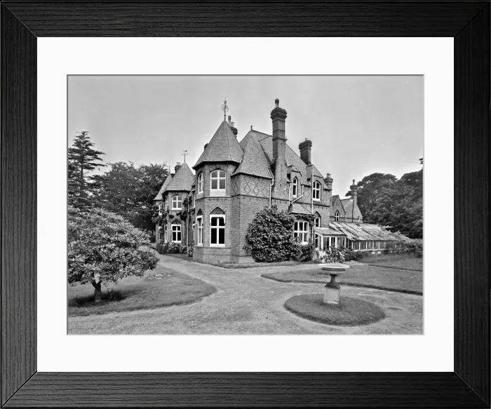 Framed Print : Bentalls Department Store - Kingston-upon-Thames Framed Print : Bentalls Department Store - Kingston-upon-Thames