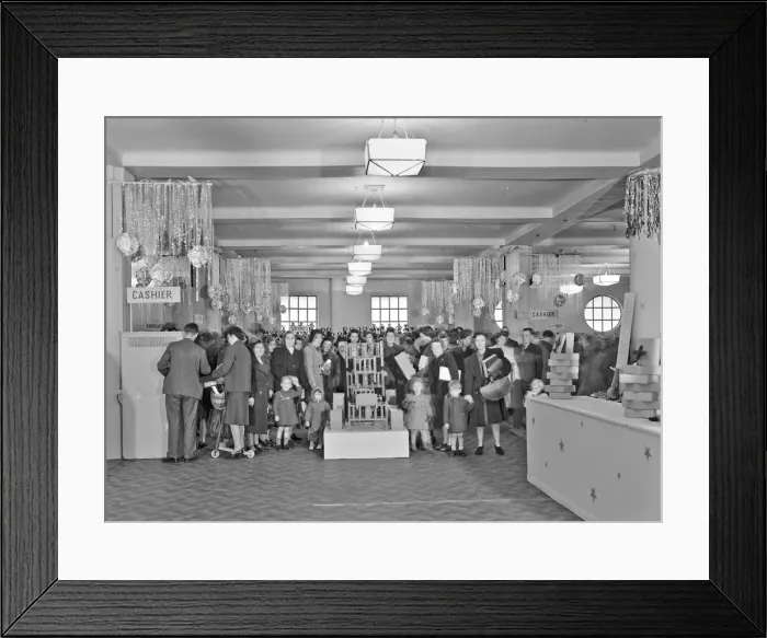 Framed Print : Bentalls Department Store - Kingston-upon-Thames