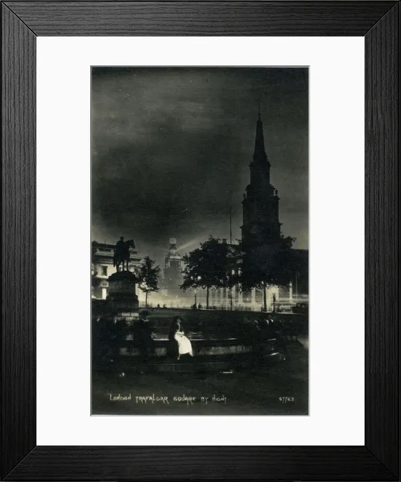 Framed Print : Trafalgar Squre by night, London. Date: circa 1909 Framed Print : Trafalgar Squre by night, London. Date: circa 1909