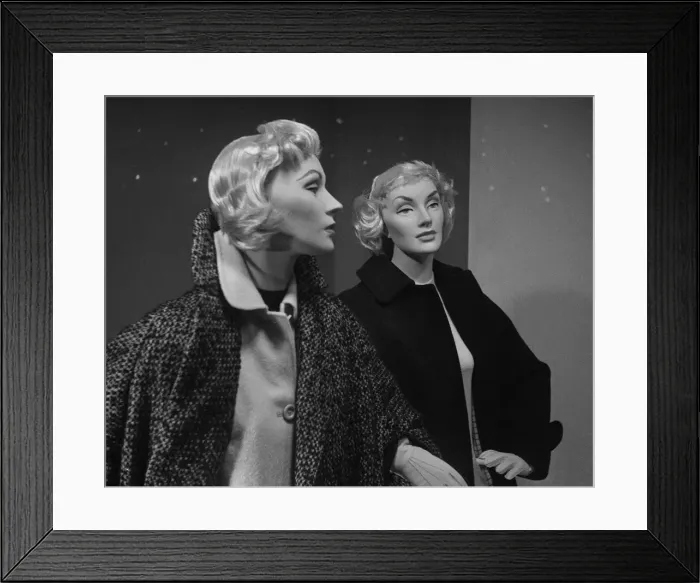 Framed Print : Mannequins in Aquascutum window, London Framed Print : Mannequins in Aquascutum window, London