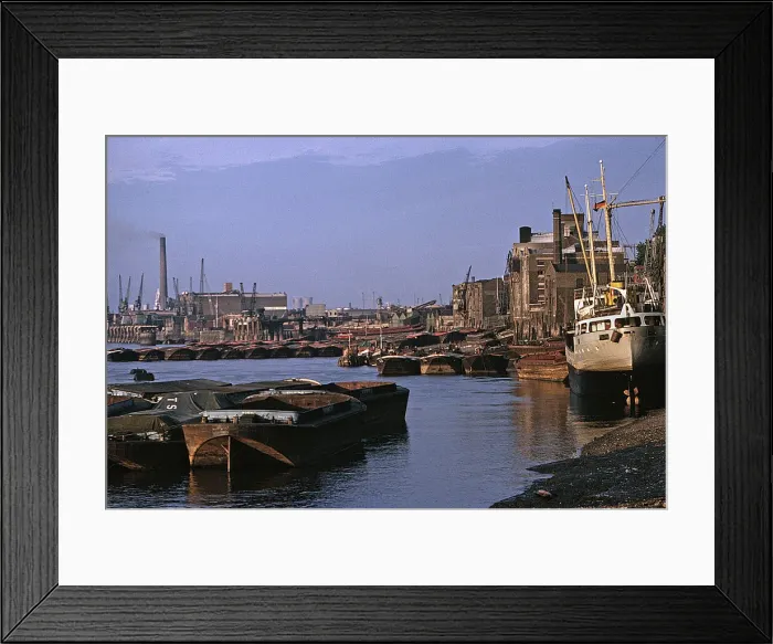 Framed Print : Barges moored on River Thames at Woolwich Framed Print : Barges moored on River Thames at Woolwich
