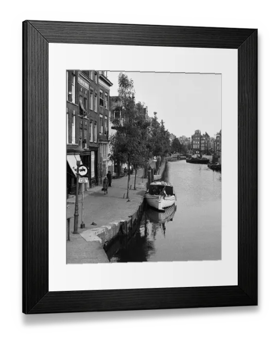 Framed Print : Canal scene, Amsterdam, Netherlands Framed Print : Canal scene, Amsterdam, Netherlands