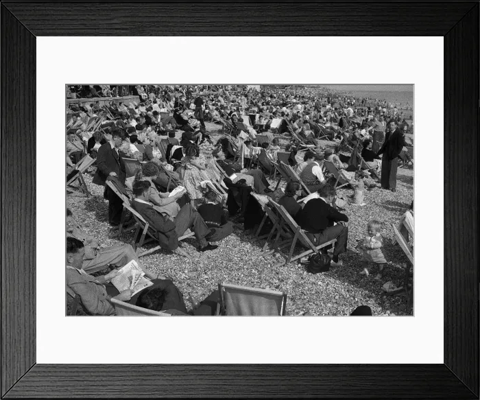 Framed Print : Crowded beach at Littlehampton, Sussex Framed Print : Crowded beach at Littlehampton, Sussex