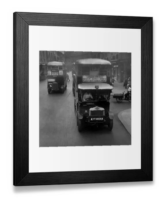 Framed Print : London omnibus in Regent Street Framed Print : London omnibus in Regent Street