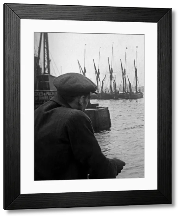 Framed Print : River Thames at Woolwich, SE London Framed Print : River Thames at Woolwich, SE London