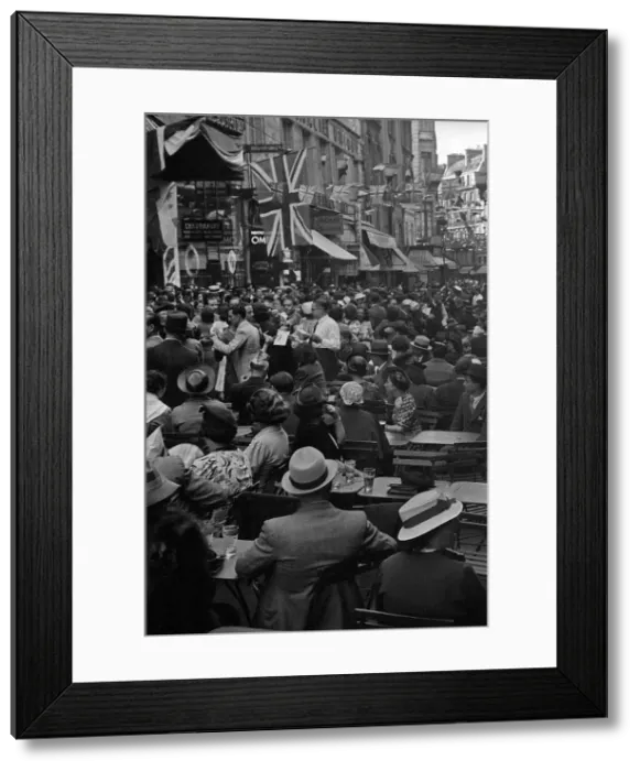 Framed Print : Street celebrations, Paris, France Framed Print : Street celebrations, Paris, France