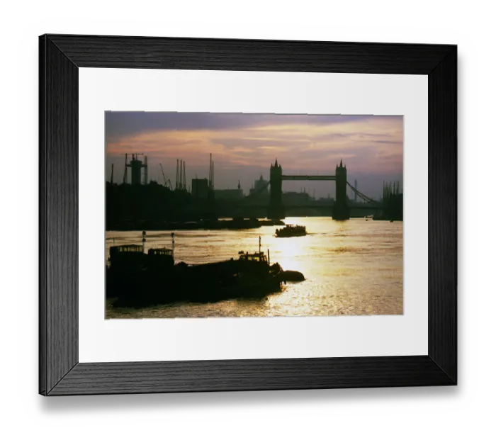 Framed Print : Tower Bridge and River Thames, London Framed Print : Tower Bridge and River Thames, London