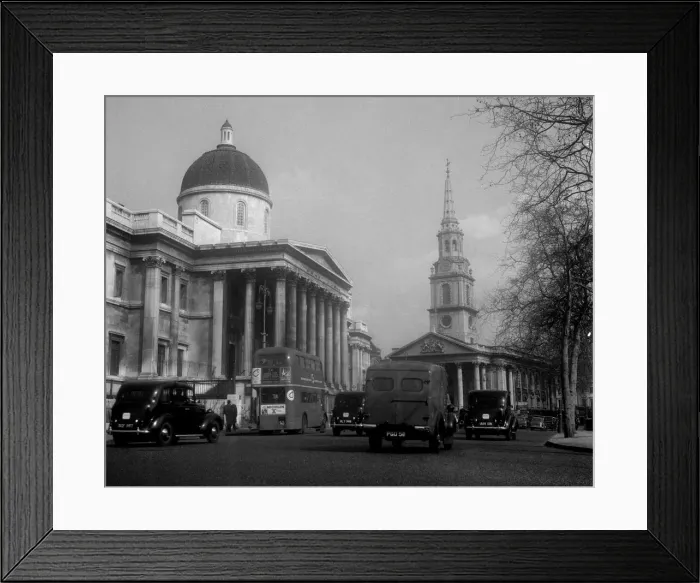 Framed Print : Trafalgar Square, London Framed Print : Trafalgar Square, London