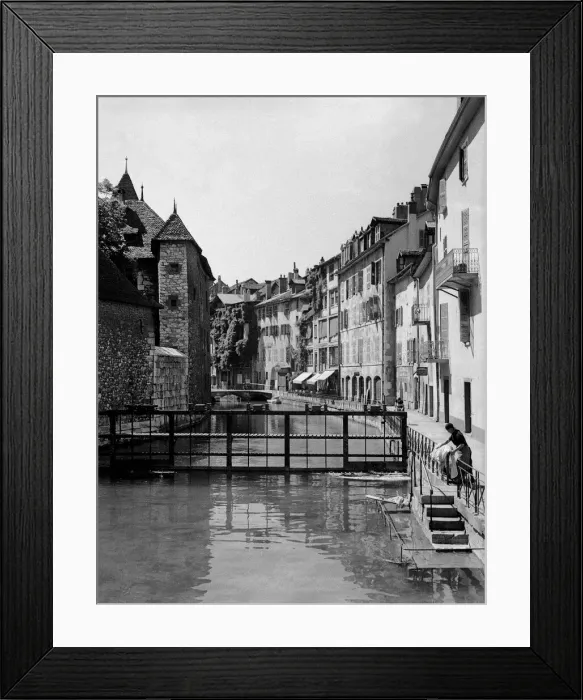 Framed Print : Washing clothes in the canal, Annecy, France Framed Print : Washing clothes in the canal, Annecy, France
