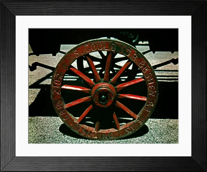 Framed Print : Wooden spoked wheel on market barrow, London Framed Print : Wooden spoked wheel on market barrow, London