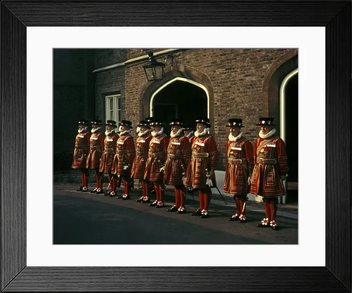 Framed Print : Yeoman Warders at the Tower of London Framed Print : Yeoman Warders at the Tower of London