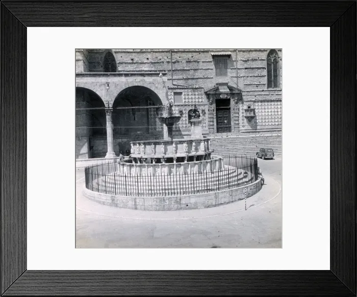 Framed Print : Fountain in Perugia, Italy Framed Print : Fountain in Perugia, Italy