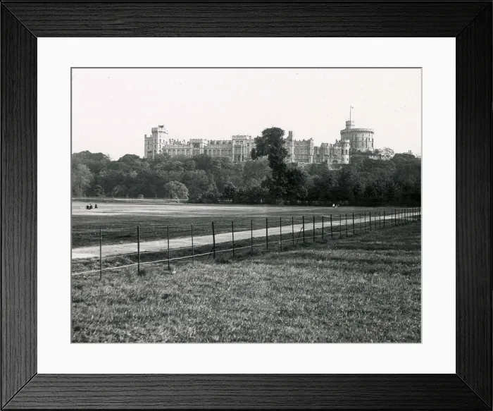 Framed Print : Windsor Castle, Berkshire - view from Home Park Framed Print : Windsor Castle, Berkshire - view from Home Park