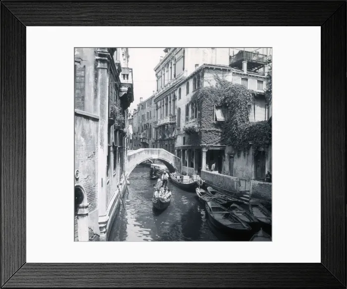 Framed Print : Canal scene in Venice, Italy Framed Print : Canal scene in Venice, Italy