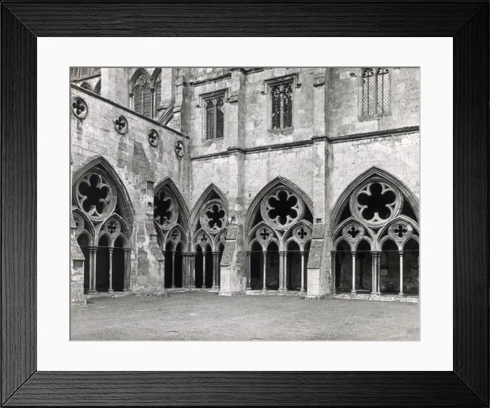Framed Print : The Cloisters, Salisbury Cathedral, Salisbury, Wiltshire Framed Print : The Cloisters, Salisbury Cathedral, Salisbury, Wiltshire