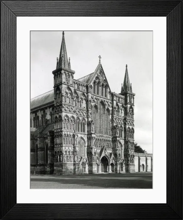 Framed Print : Salisbury Cathedral, Wiltshire, England Framed Print : Salisbury Cathedral, Wiltshire, England