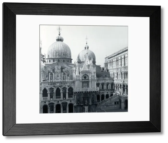 Framed Print : St Marks Basilica, Venice, Italy Framed Print : St Marks Basilica, Venice, Italy