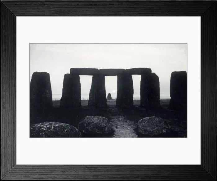 Framed Print : Stonehenge, Wiltshire, at sunrise Framed Print : Stonehenge, Wiltshire, at sunrise