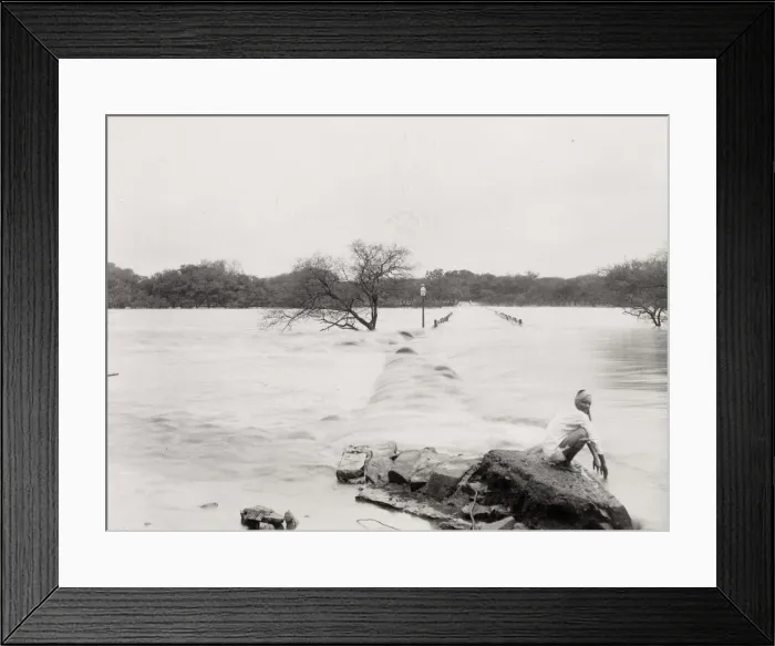 Framed Print : The Mula-Mutha is a river in India, Pune, Poona Framed Print : The Mula-Mutha is a river in India, Pune, Poona