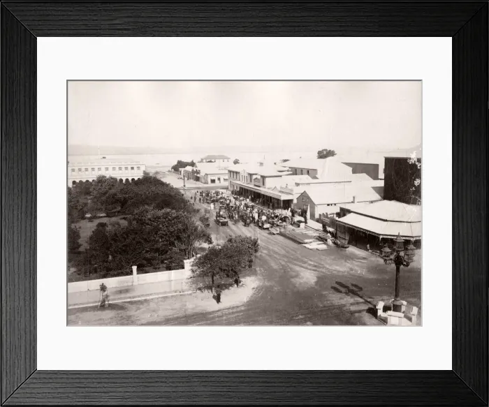 Framed Print : Gardner Street, Durban, South Africa Framed Print : Gardner Street, Durban, South Africa