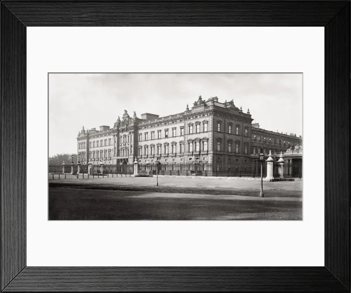 Framed Print : Buckingham Palace, London Framed Print : Buckingham Palace, London