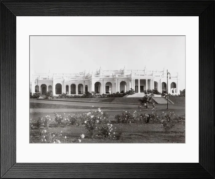 Framed Print : Vintage photograph of buildings, New Delhi, India Framed Print : Vintage photograph of buildings, New Delhi, India