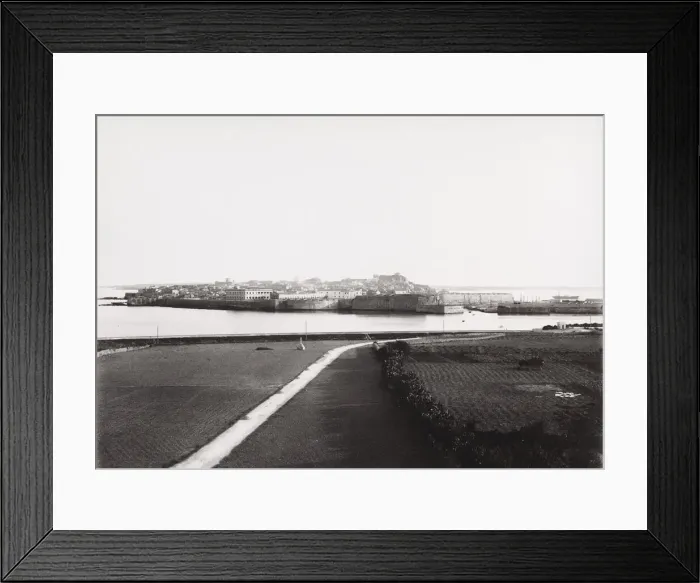 Framed Print : Port at Syracusa, Syracuse, Sicily, Italy Framed Print : Port at Syracusa, Syracuse, Sicily, Italy