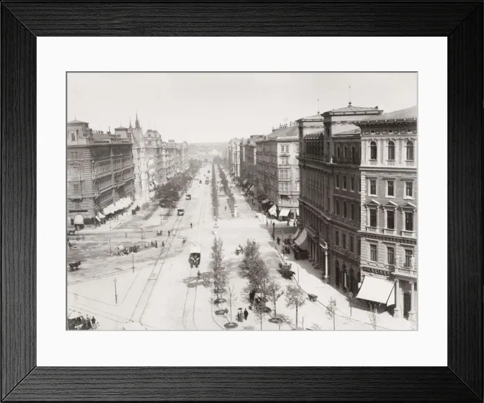 Framed Print : Schottenring Vienna, Austria, street and trams Framed Print : Schottenring Vienna, Austria, street and trams