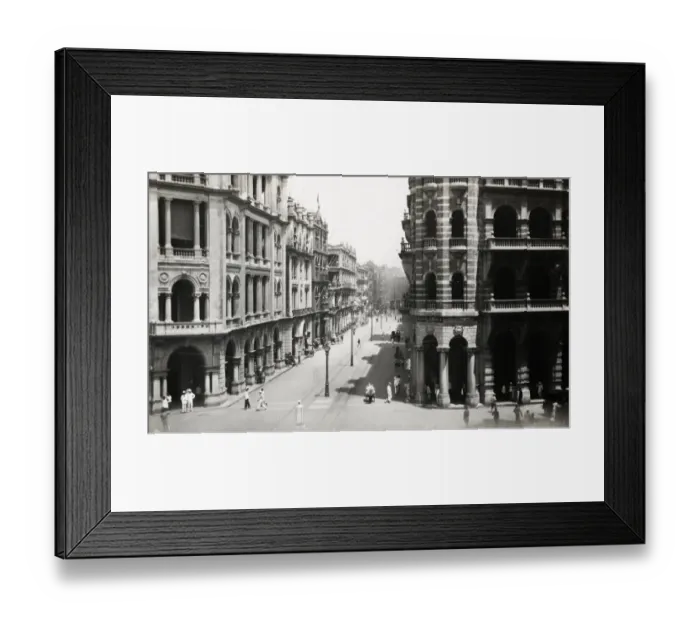 Framed Print : De Voeux Road, Central, Hong Kong Framed Print : De Voeux Road, Central, Hong Kong
