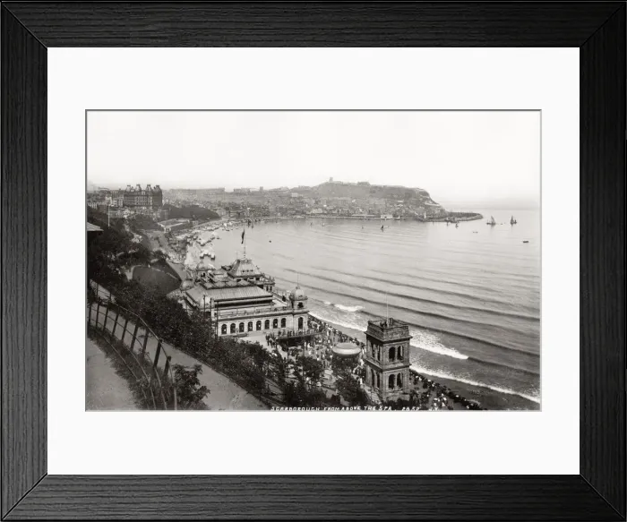 Framed Print : Sarborough beach from above the Spa, Yorkshire Framed Print : Sarborough beach from above the Spa, Yorkshire