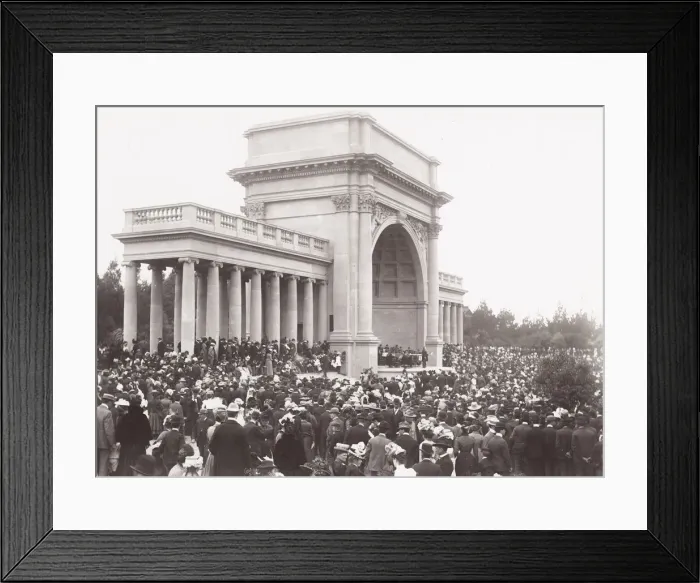 Framed Print : Music concourse and arch, Golden Gate Park, San Francisco Framed Print : Music concourse and arch, Golden Gate Park, San Francisco