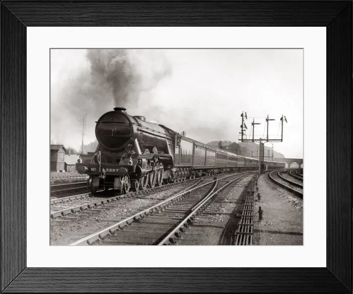 Framed Print : The Gainsborough LNER Class A3 steam locomotive 1932 Framed Print : The Gainsborough LNER Class A3 steam locomotive 1932