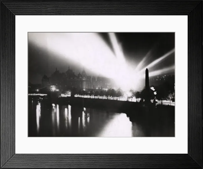 Framed Print : WWI: searchlights over the Embankment, Thames, London Framed Print : WWI: searchlights over the Embankment, Thames, London