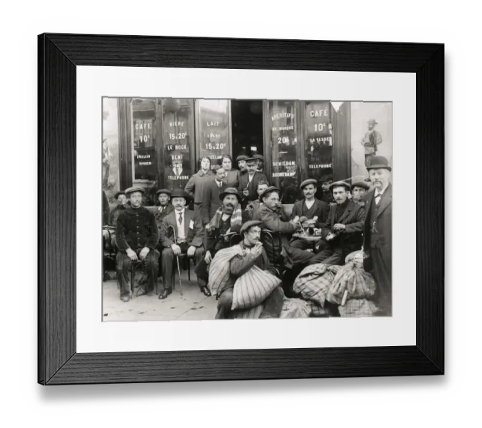 Framed Print : WWI: Belgian refeugees who became field workers, Paris Framed Print : WWI: Belgian refeugees who became field workers, Paris
