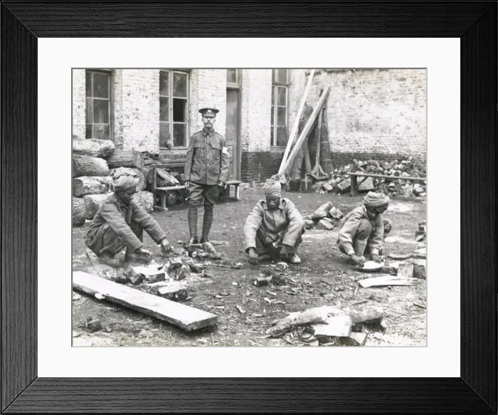 Framed Print : WWI: Indian colonial soldiers preparing a meal Framed Print : WWI: Indian colonial soldiers preparing a meal