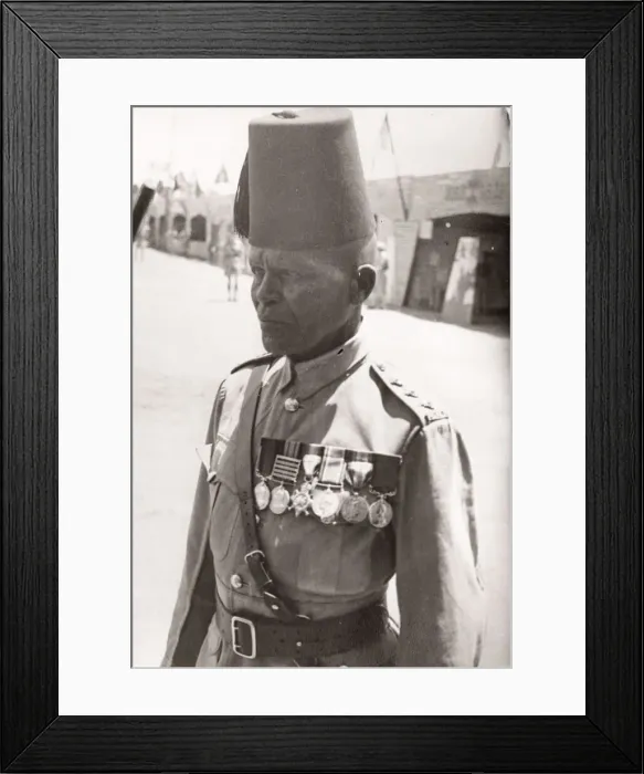 Framed Print : 1940s East Africa - soldiers Kenya, Kings African Rifles Framed Print : 1940s East Africa - soldiers Kenya, Kings African Rifles