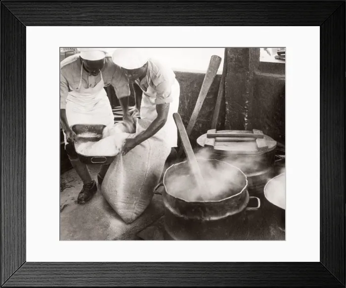 Framed Print : 1940s East Africa -army cooks at work Framed Print : 1940s East Africa -army cooks at work
