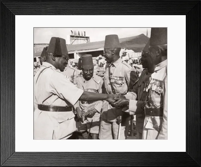 Framed Print : 1940s East Africa - soldiers Kenya, Kings African Rifles Framed Print : 1940s East Africa - soldiers Kenya, Kings African Rifles