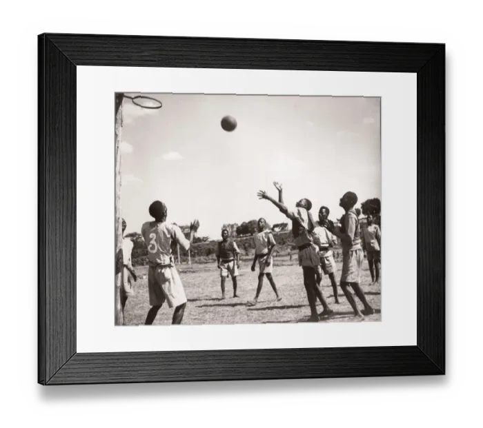 Framed Print : 1940s East Africa - convalescing soldiers, playing netball Framed Print : 1940s East Africa - convalescing soldiers, playing netball