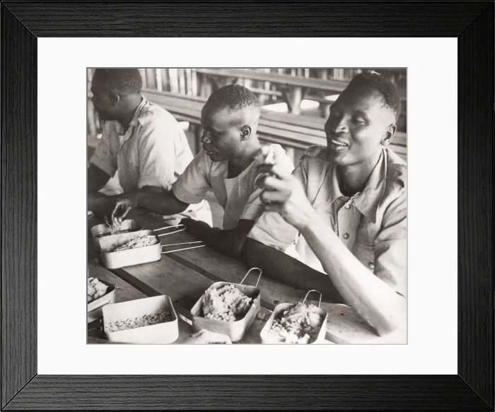 Framed Print : 1940s East Africa army - Askari soldiers at meal, Kenya Framed Print : 1940s East Africa army - Askari soldiers at meal, Kenya