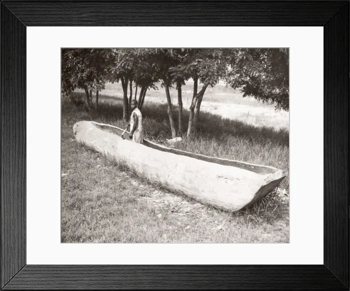 Framed Print : 1940s East Africa - Uganda - canoe, Butiaba, Lake Albert Framed Print : 1940s East Africa - Uganda - canoe, Butiaba, Lake Albert