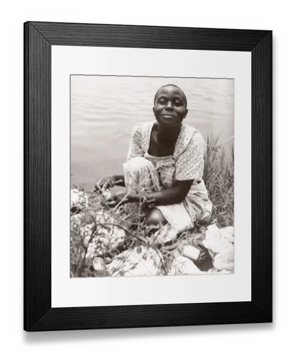 Framed Print : 1940s East Africa - Uganda washing clothes Lake Victoria Framed Print : 1940s East Africa - Uganda washing clothes Lake Victoria