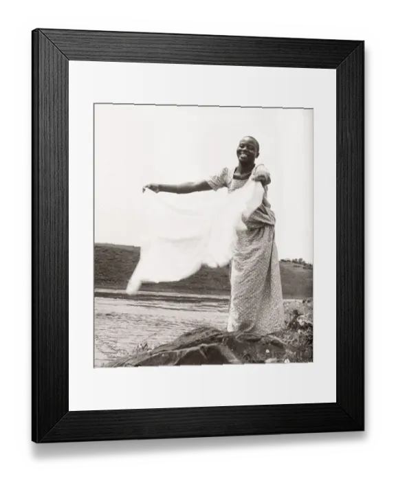 Framed Print : 1940s East Africa - Uganda washing clothes Lake Victoria Framed Print : 1940s East Africa - Uganda washing clothes Lake Victoria