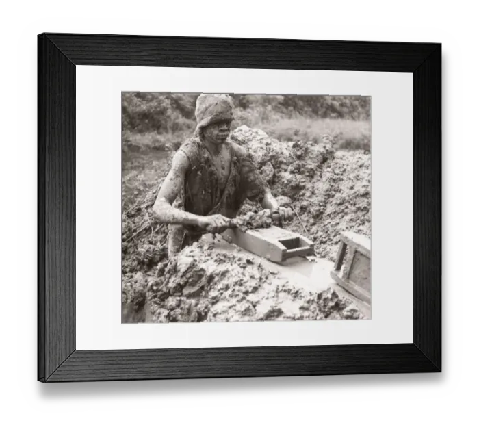 Framed Print : 1940s East Africa - Uganda brick maker covered in mud Framed Print : 1940s East Africa - Uganda brick maker covered in mud