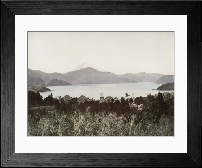 Framed Print : Hakone Lake and Mount Fuji, Fujiyama capped with snow Framed Print : Hakone Lake and Mount Fuji, Fujiyama capped with snow