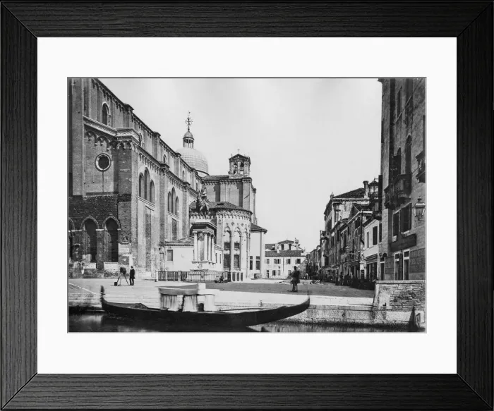 Framed Print : Gondola, canal bank and city architecture, Venice Italy Framed Print : Gondola, canal bank and city architecture, Venice Italy